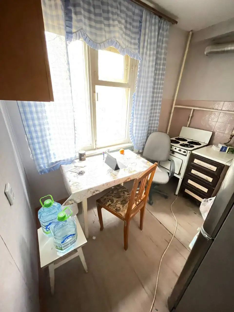 Сдам комнату в двухкомнатной квартире на Аделя Кутуя 4 - Аренда комнат (Недвижимость) в Казань