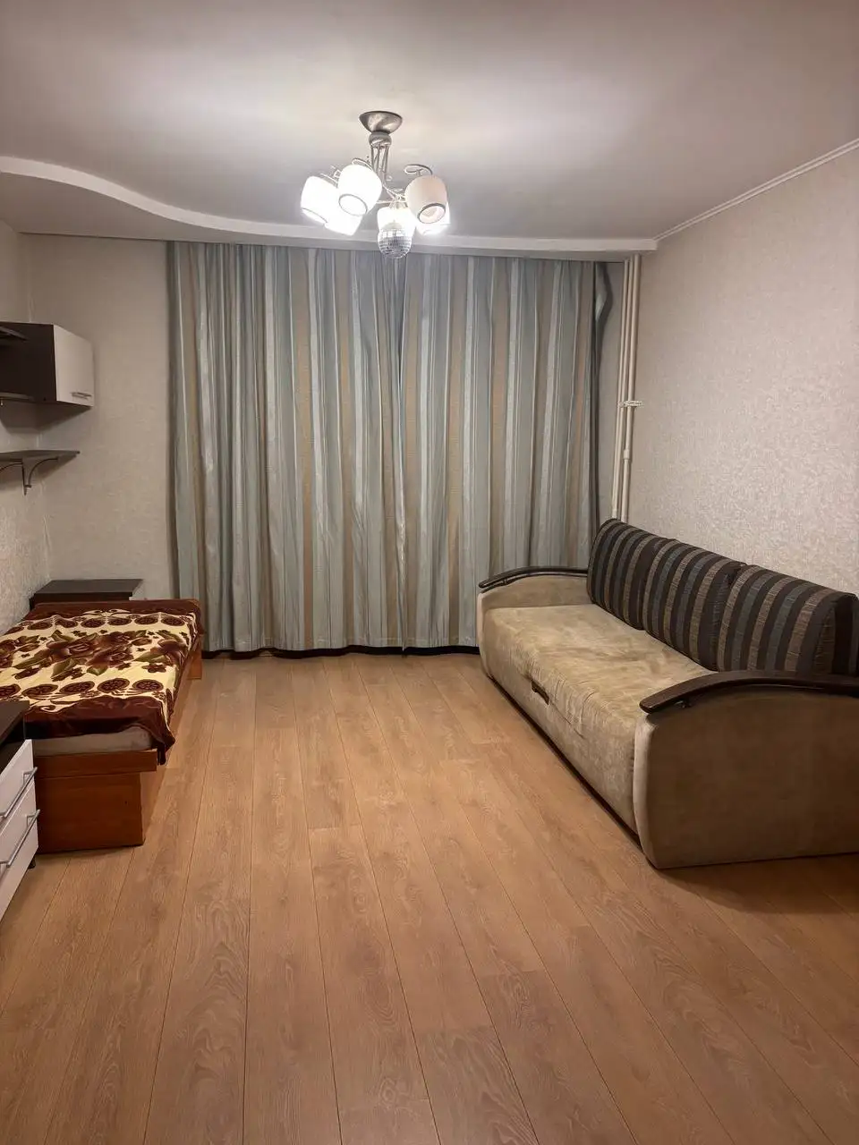 Сдается 1-комнатная квартира на Адоратского - Аренда квартир (Недвижимость) в Казань