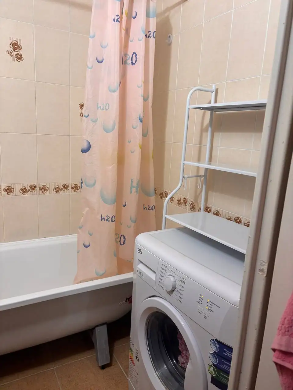 Сдается 1-комнатная квартира на Адоратского - Аренда квартир (Недвижимость) в Казань