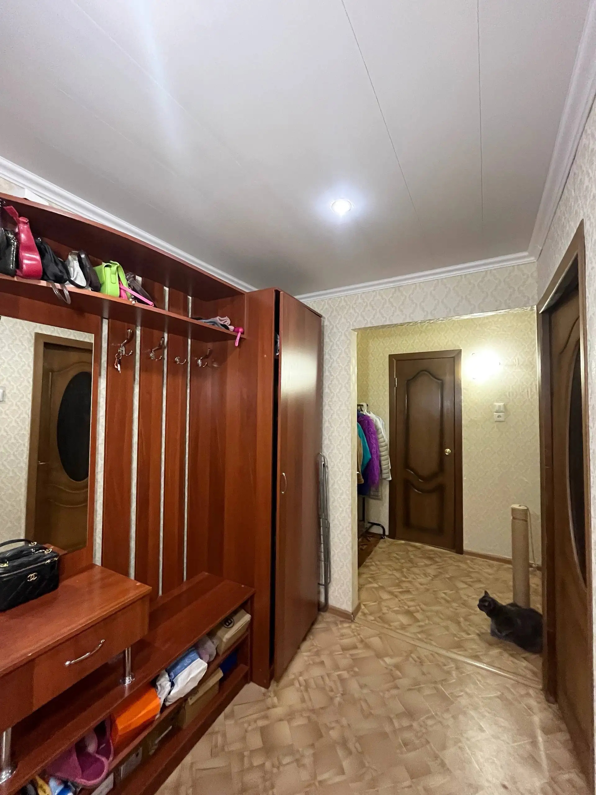 Ищу соседку для 2-комнатной квартиры - Аренда квартир (Недвижимость) в Казань