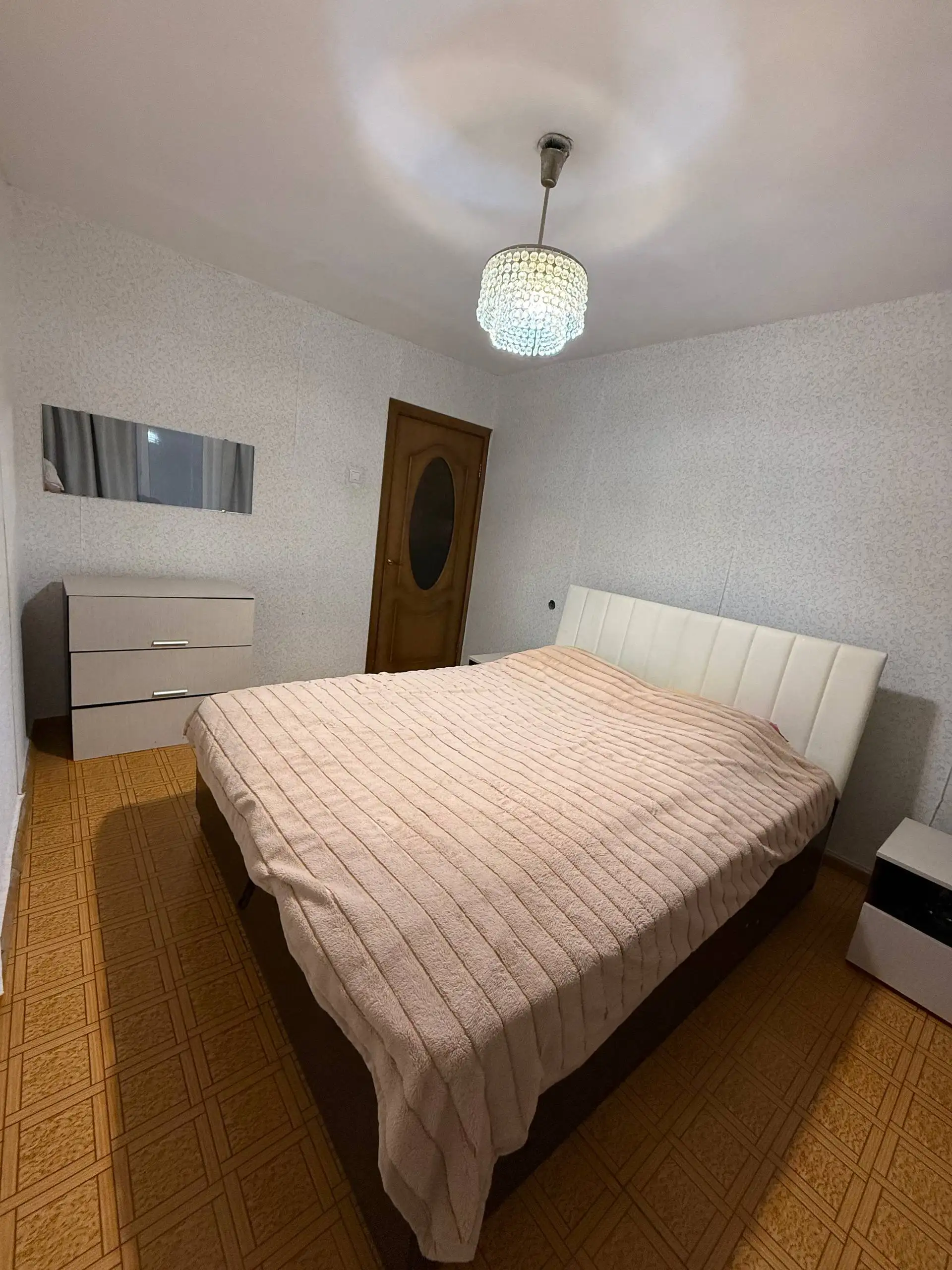 Ищу соседку для 2-комнатной квартиры - Аренда квартир (Недвижимость) в Казань