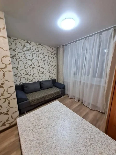 Сдается гостинка в Казани на ул. Мавлютова - Аренда квартир посуточно в Казань