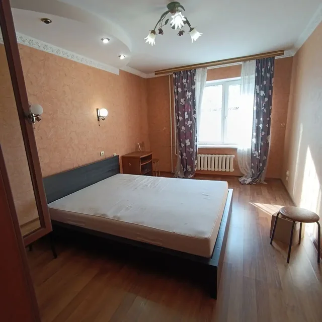 Поиск девушки на подселение в трёхкомнатную квартиру - Аренда квартир посуточно в Казань