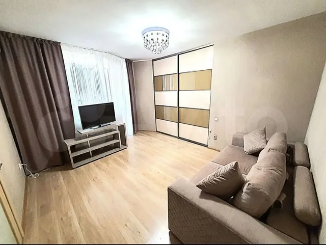 Сдается уютная квартира на длительный срок возле ТЦ Мега - Гараж в Казань