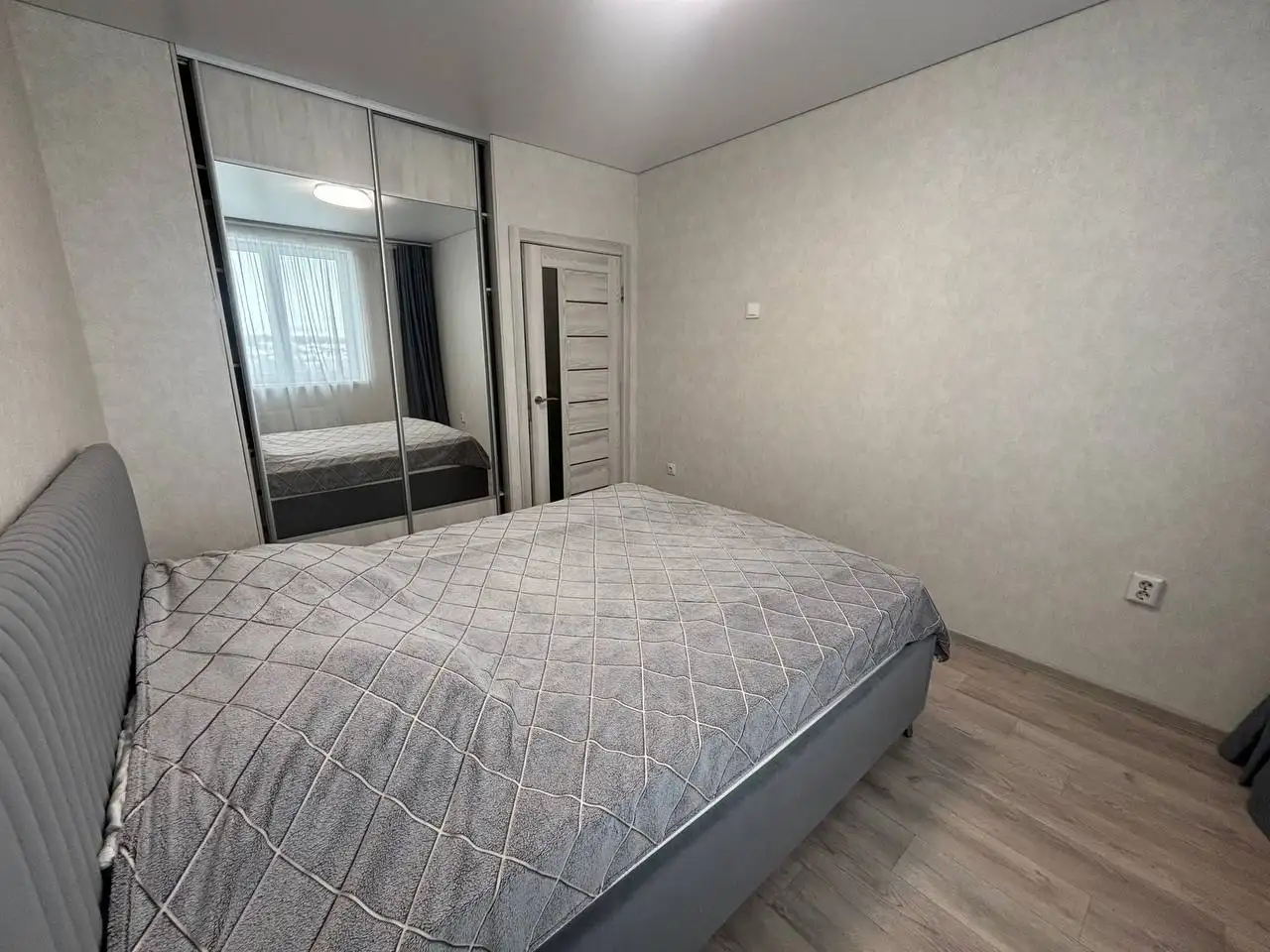 Сдам двухкомнатную квартиру в жилом комплексе Палитра - Аренда квартир (Недвижимость) в Казань