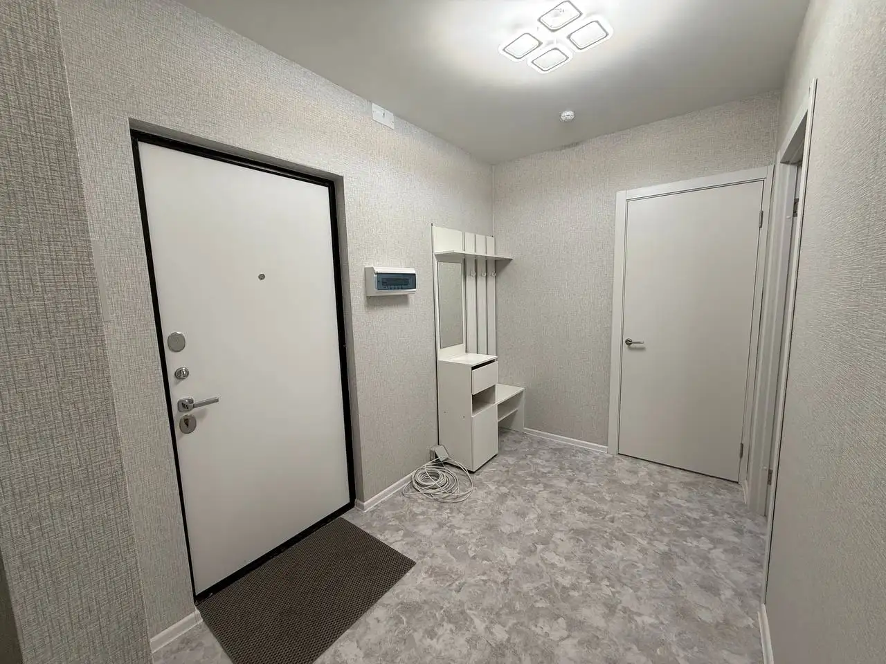 Сдается евротрёшка 57 кв.м на долгий срок в Казани - Аренда квартир (Недвижимость) в Казань