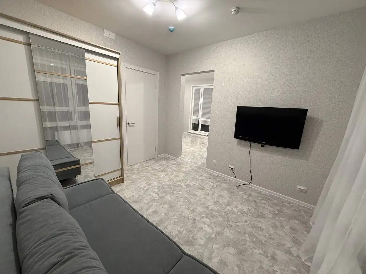 Сдается евротрёшка 57 кв.м на долгий срок в Казани - Аренда квартир (Недвижимость) в Казань