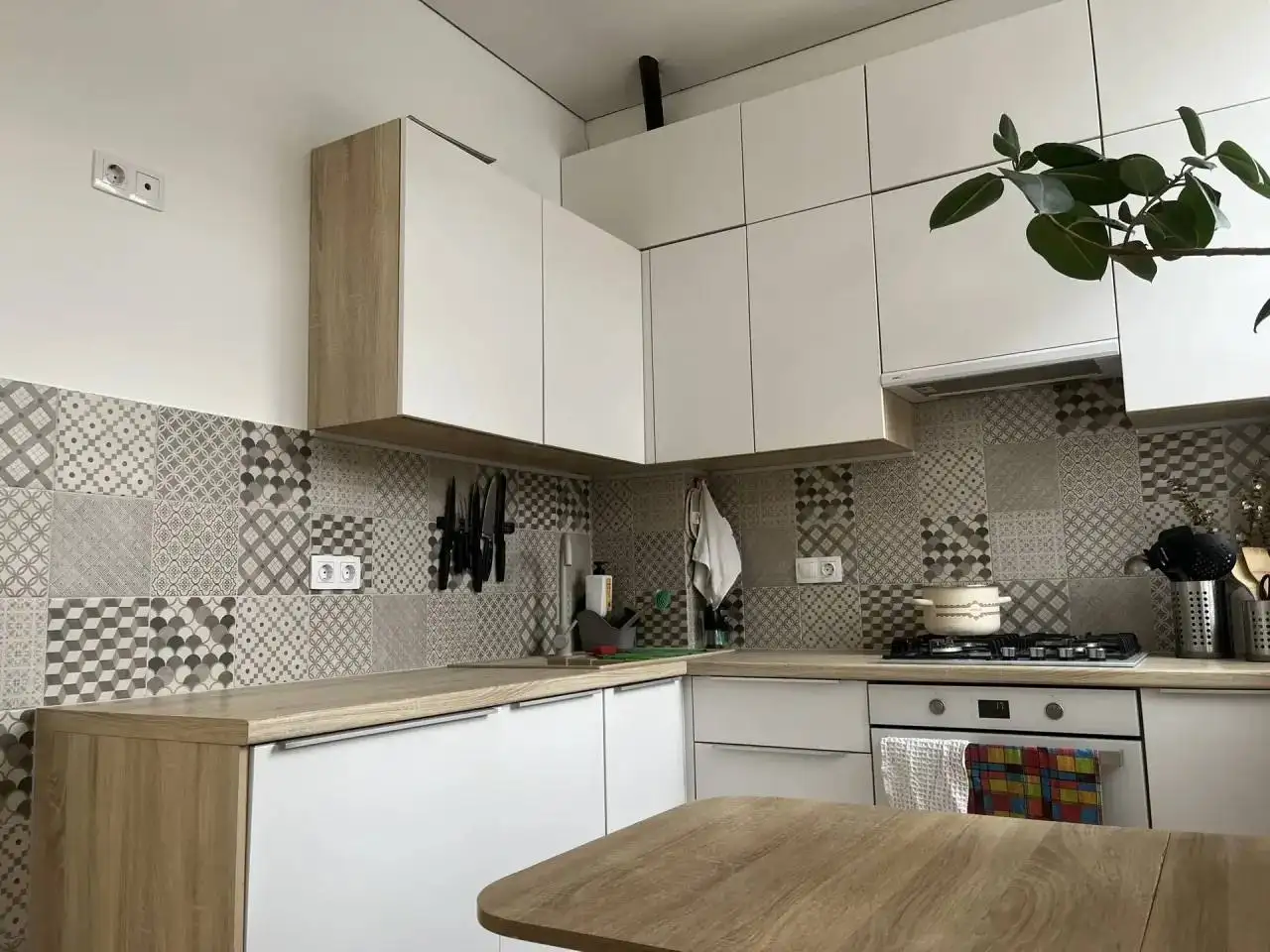 Сдам комнату в двухкомнатной квартире - Аренда жилья (Недвижимость) в Казань