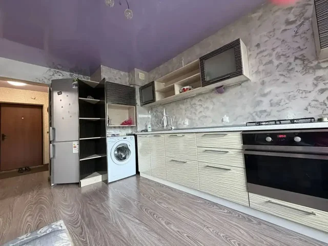 Сдаю квартиру на Ямашева 31б - Недвижимость в Казань
