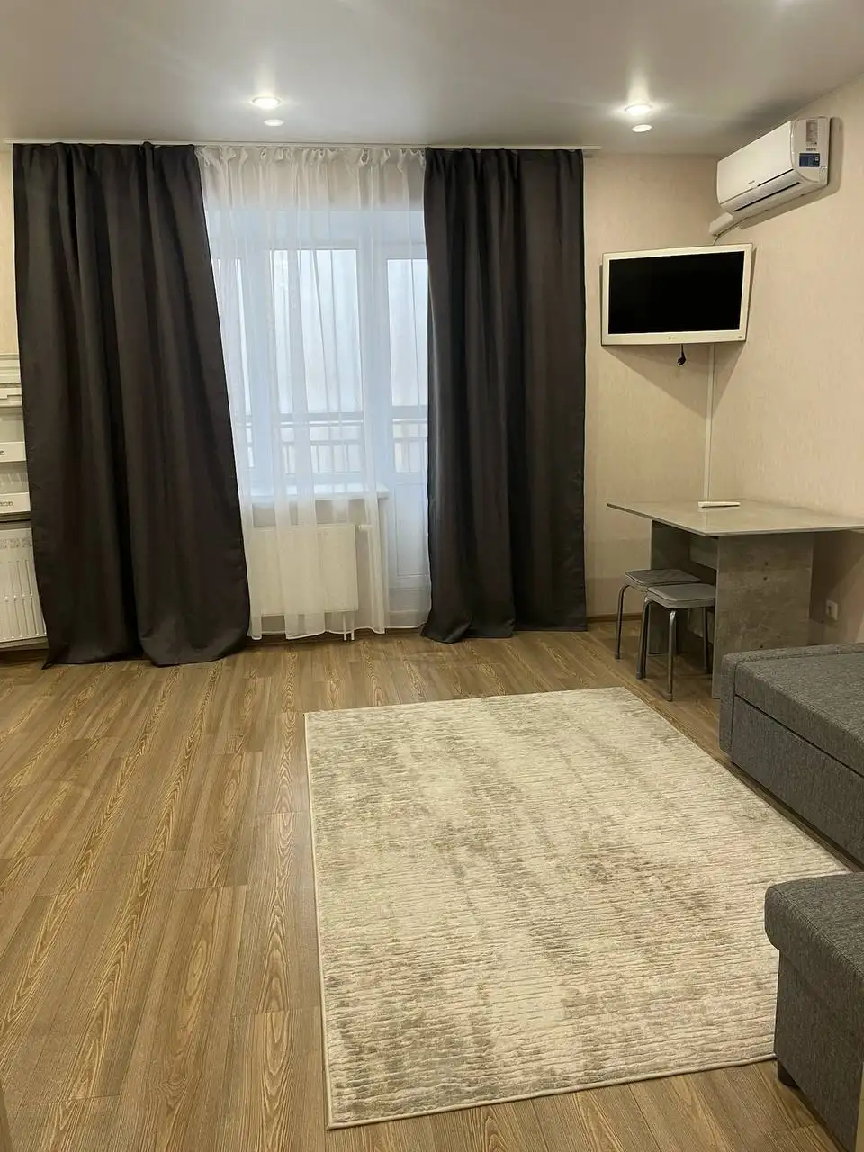 Сдам студию на Рауиса Гареева 98 - Аренда квартир (Недвижимость) в Казань