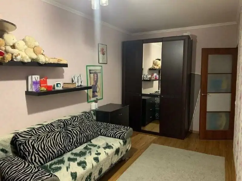 Ищу соседку в 3х комнатную квартиру - Аренда комнаты (Недвижимость) в Казань