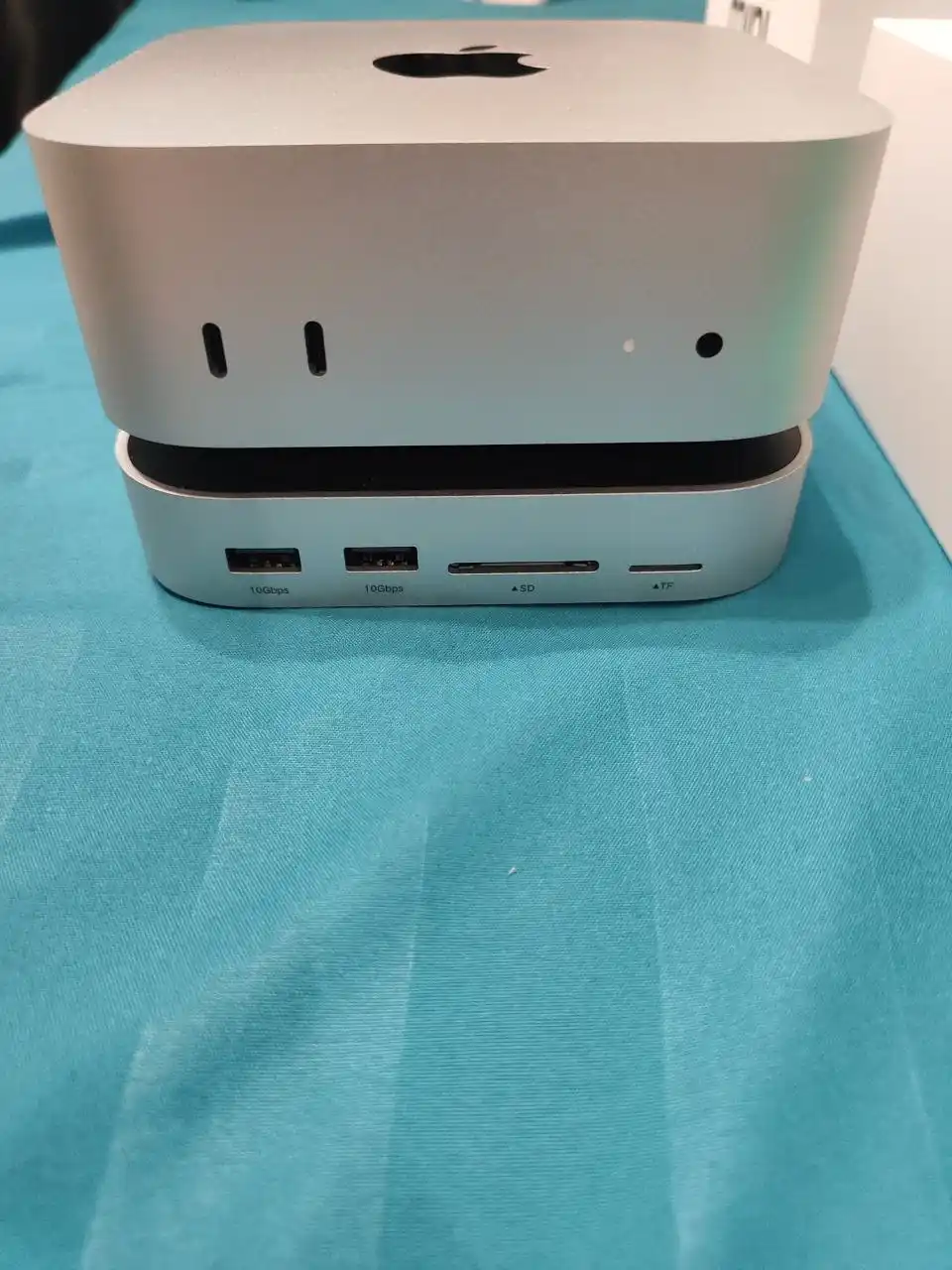 Продажа Mac Mini M4 с аксессуарами