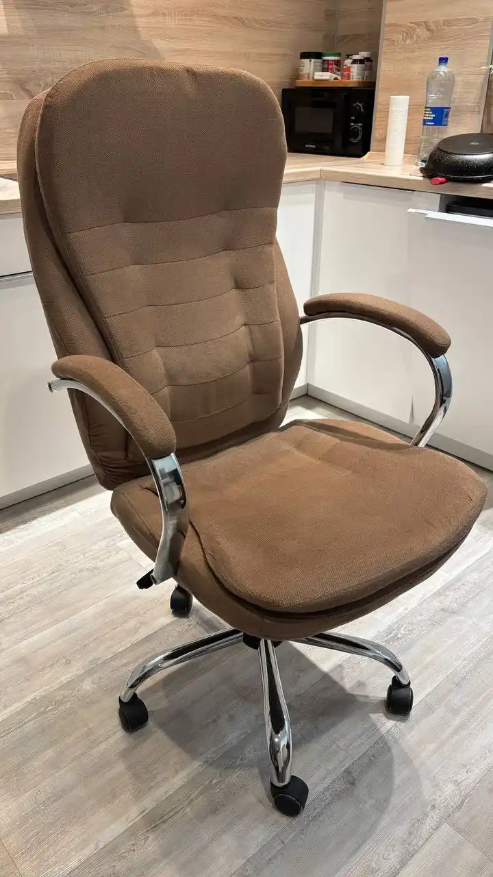 Продам компьютерный стул