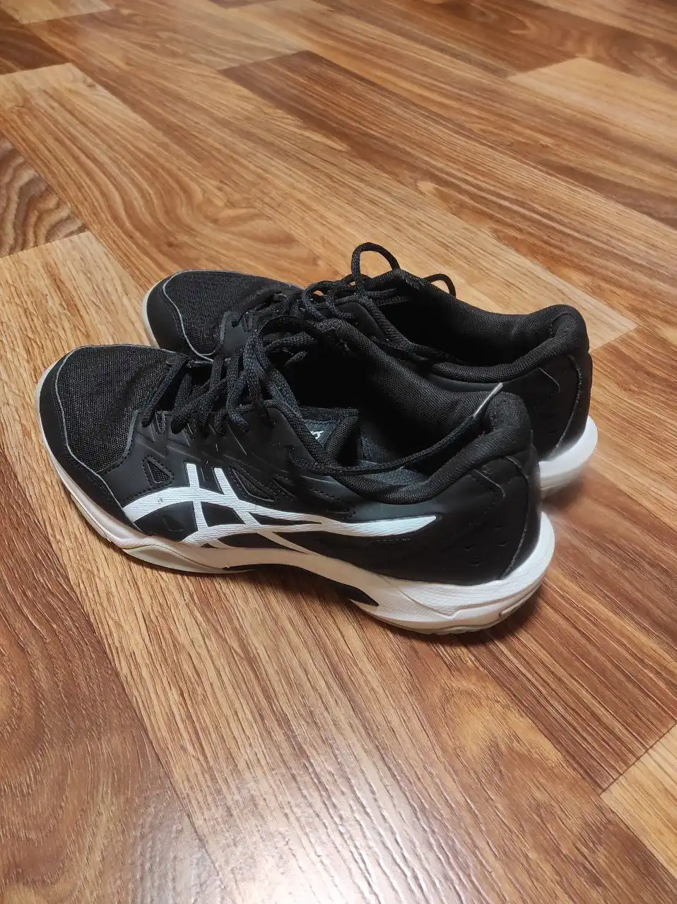 Волейбольные кроссовки Asics Gel-Rocket 11