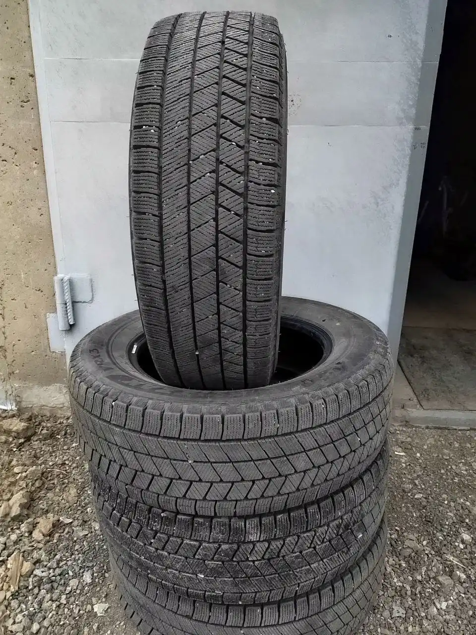 Продажа шин Bridgestone Blizzak VRX3 215/65/16