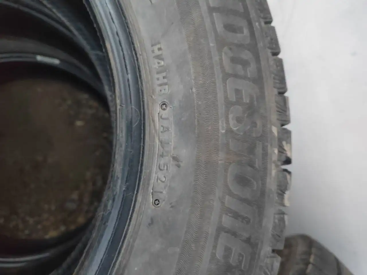 Продажа шин Bridgestone Blizzak VRX3 215/65/16