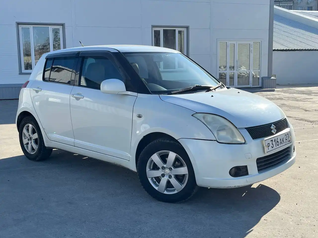 Продам Suzuki Swift 2005 года, автомат