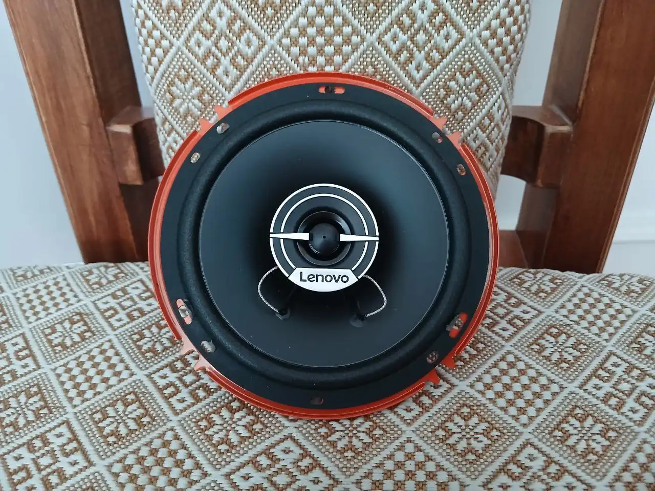 Новые динамики Lenovo на 16