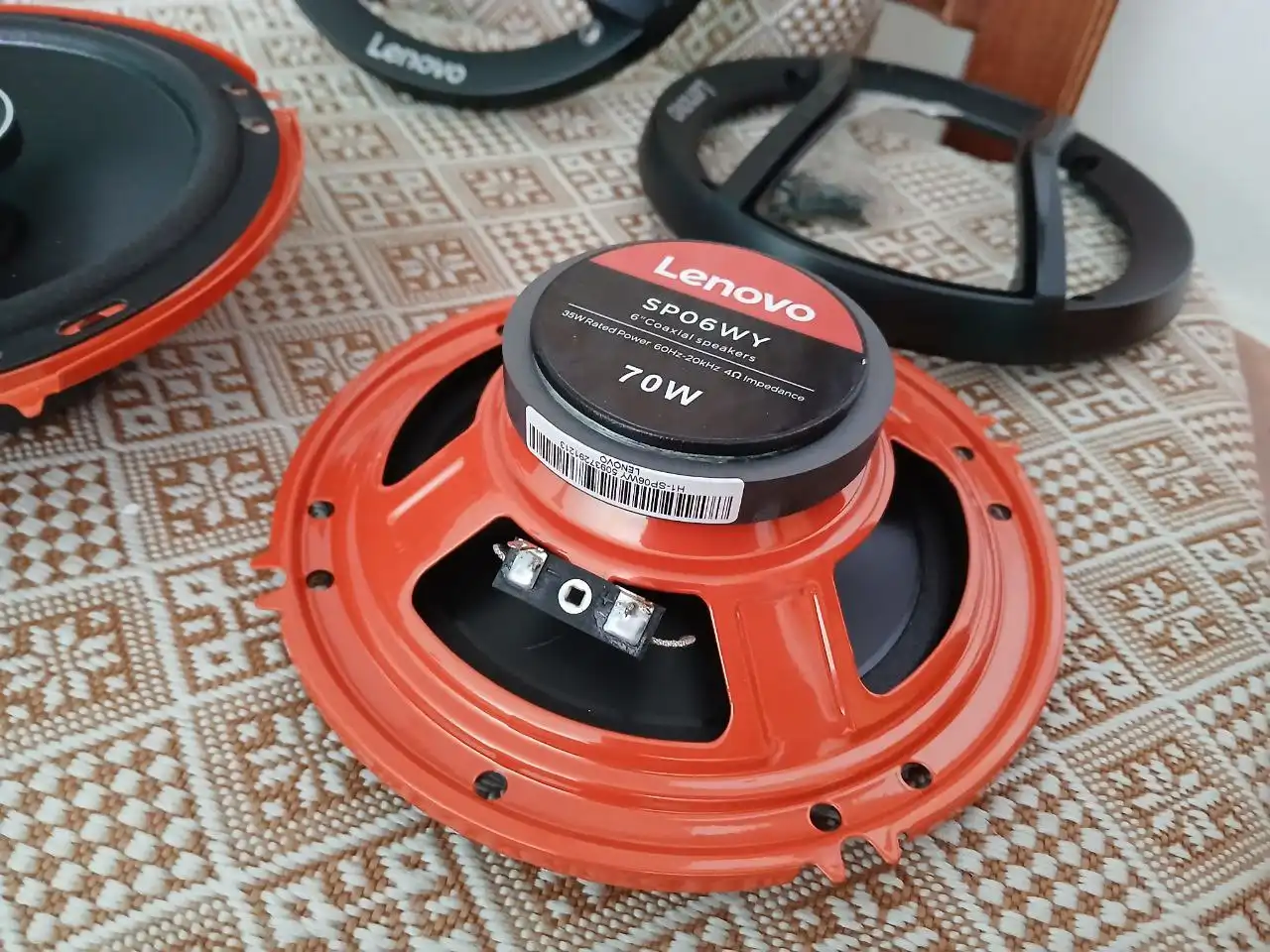 Новые динамики Lenovo на 16