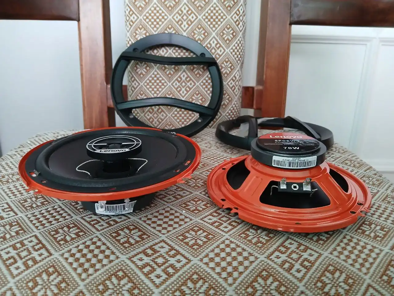 Новые динамики Lenovo на 16