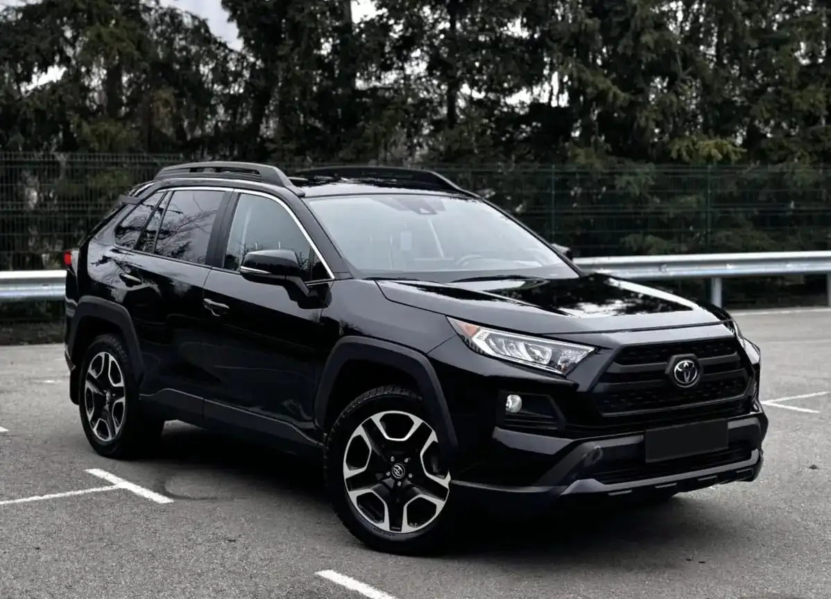 Продам Toyota RAV4 с пробегом 34 000 км