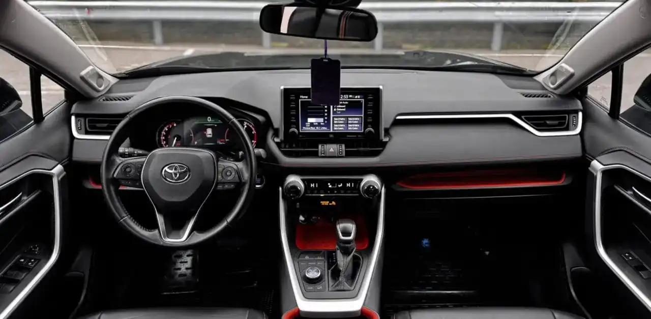 Продам Toyota RAV4 с пробегом 34 000 км