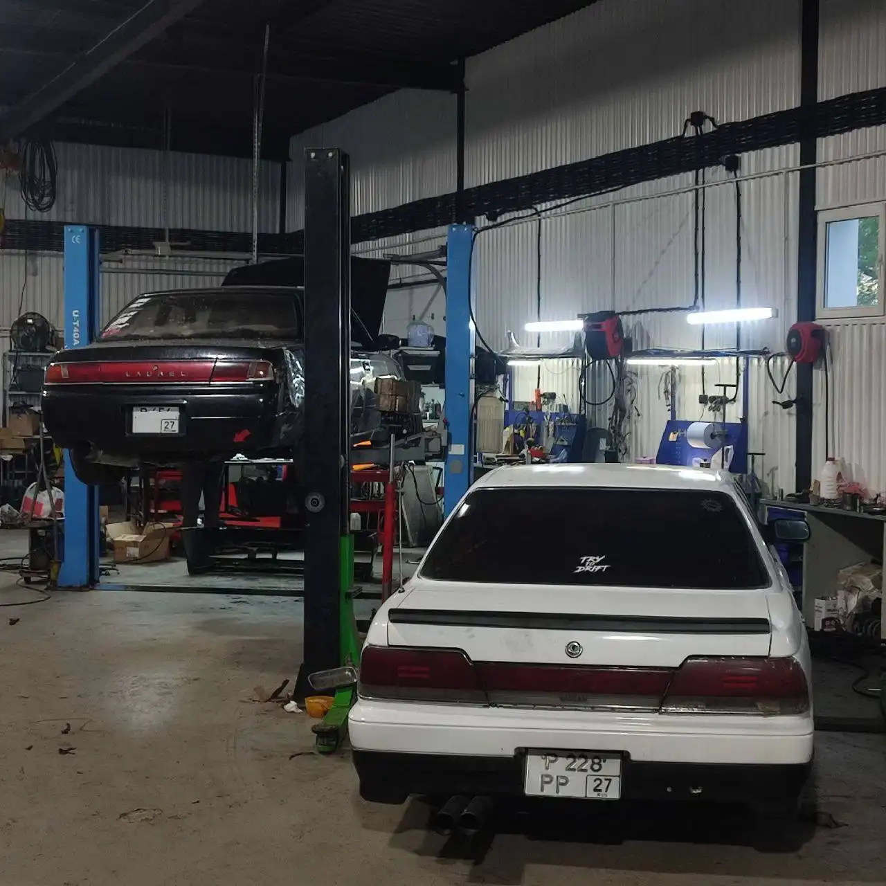 Nissan Laurel C33 с двигателем RB25DET