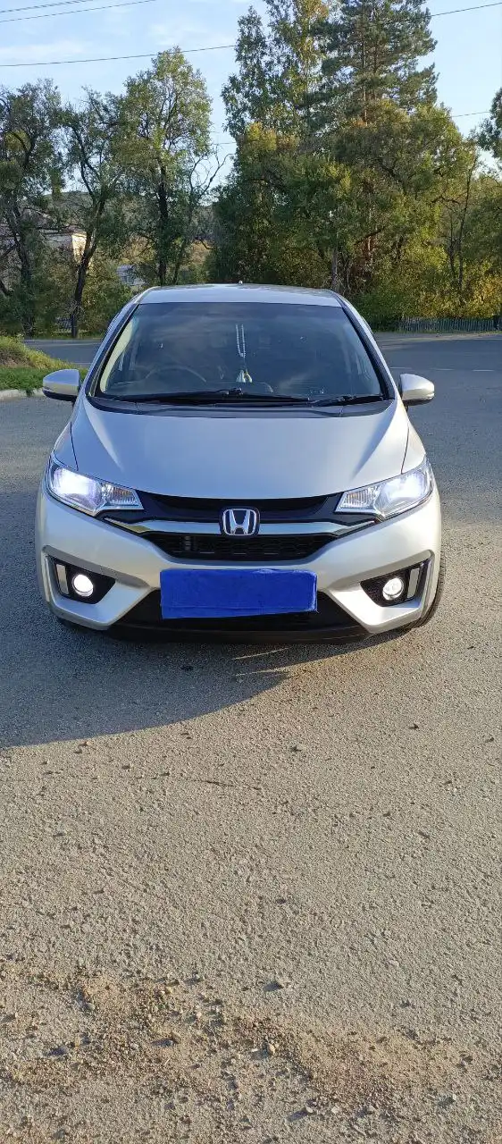 Продам автомобиль Toyota Corolla 2015 г.в., передний привод, 1.3