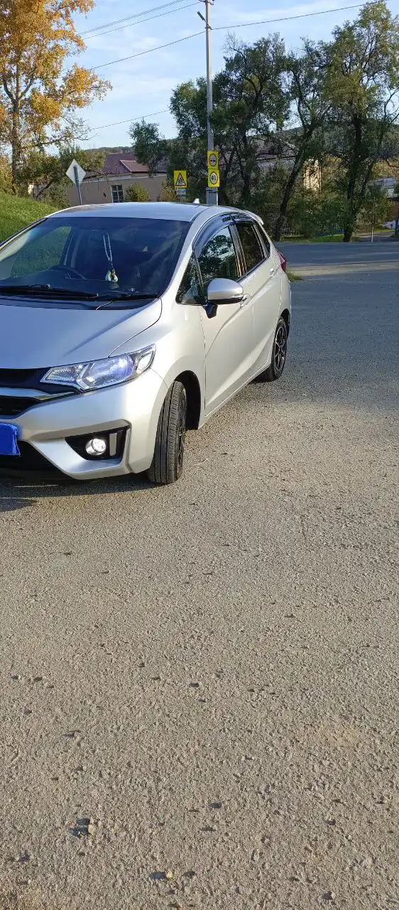 Продам автомобиль Toyota Corolla 2015 г.в., передний привод, 1.3