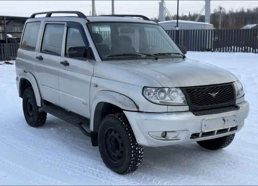 Продам УАЗ 2011 года 2.7л 4WD LIMITED