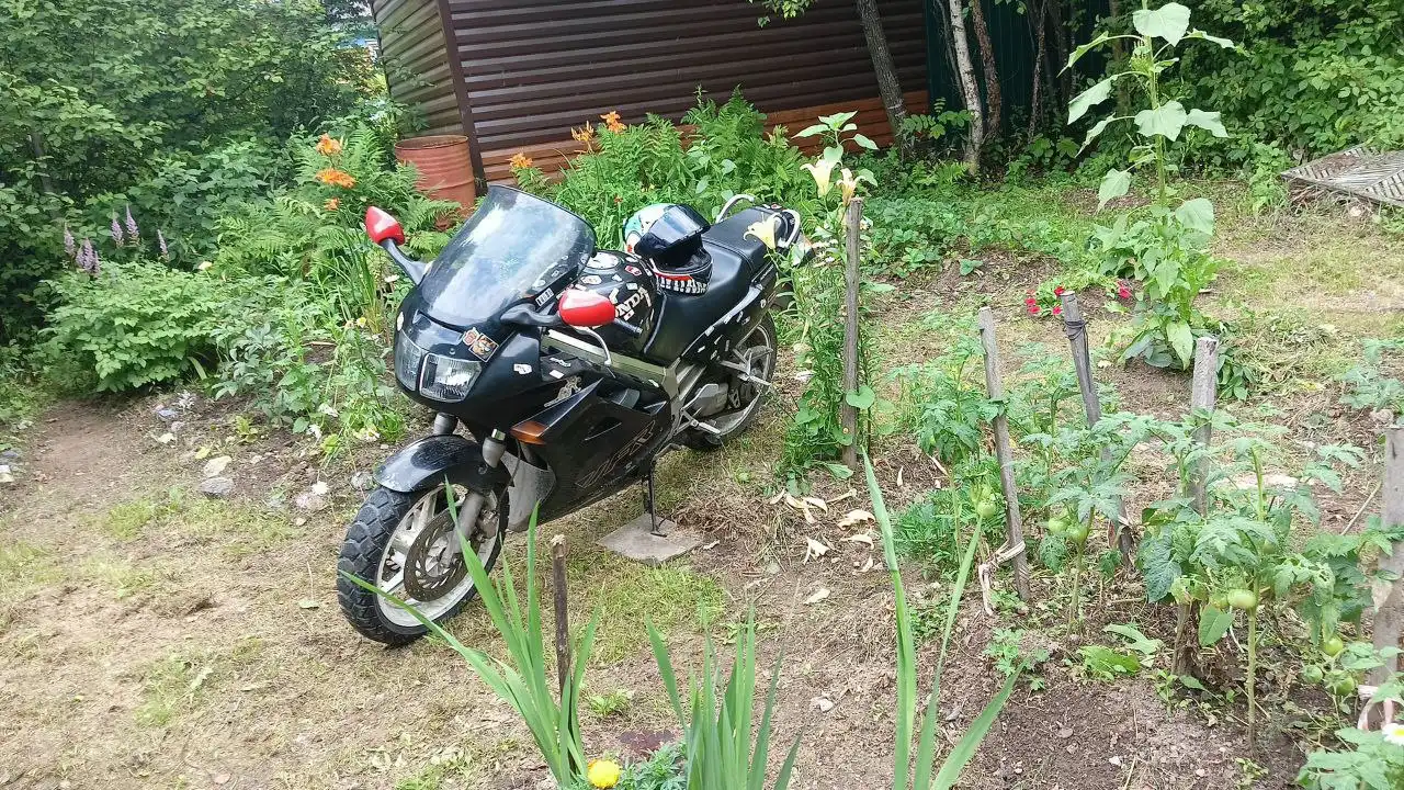 Продажа мотоцикла Honda VFR 750 1995 года