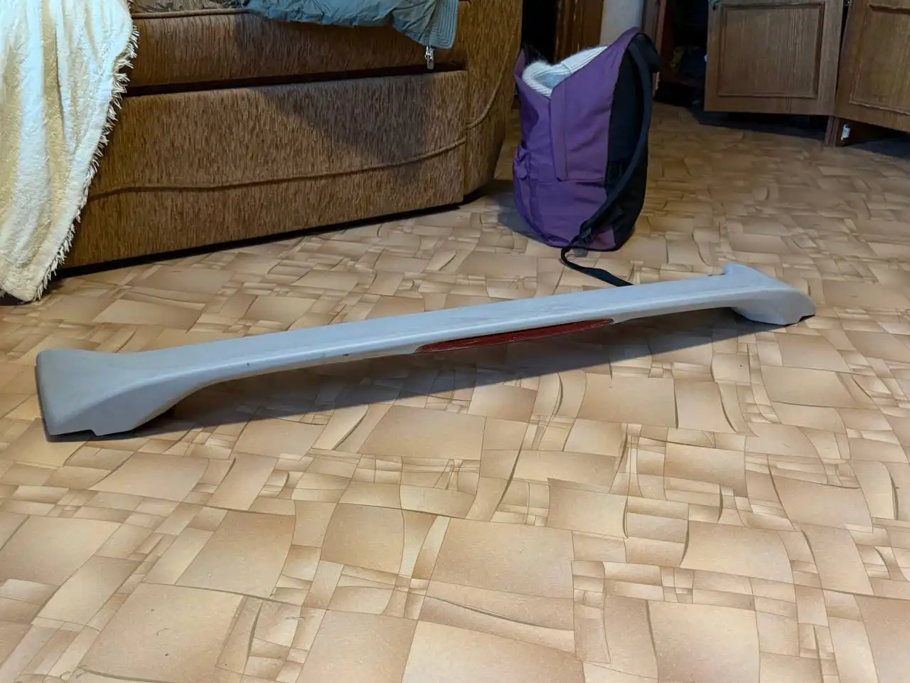 Продам спойлер Toyota Camry 40