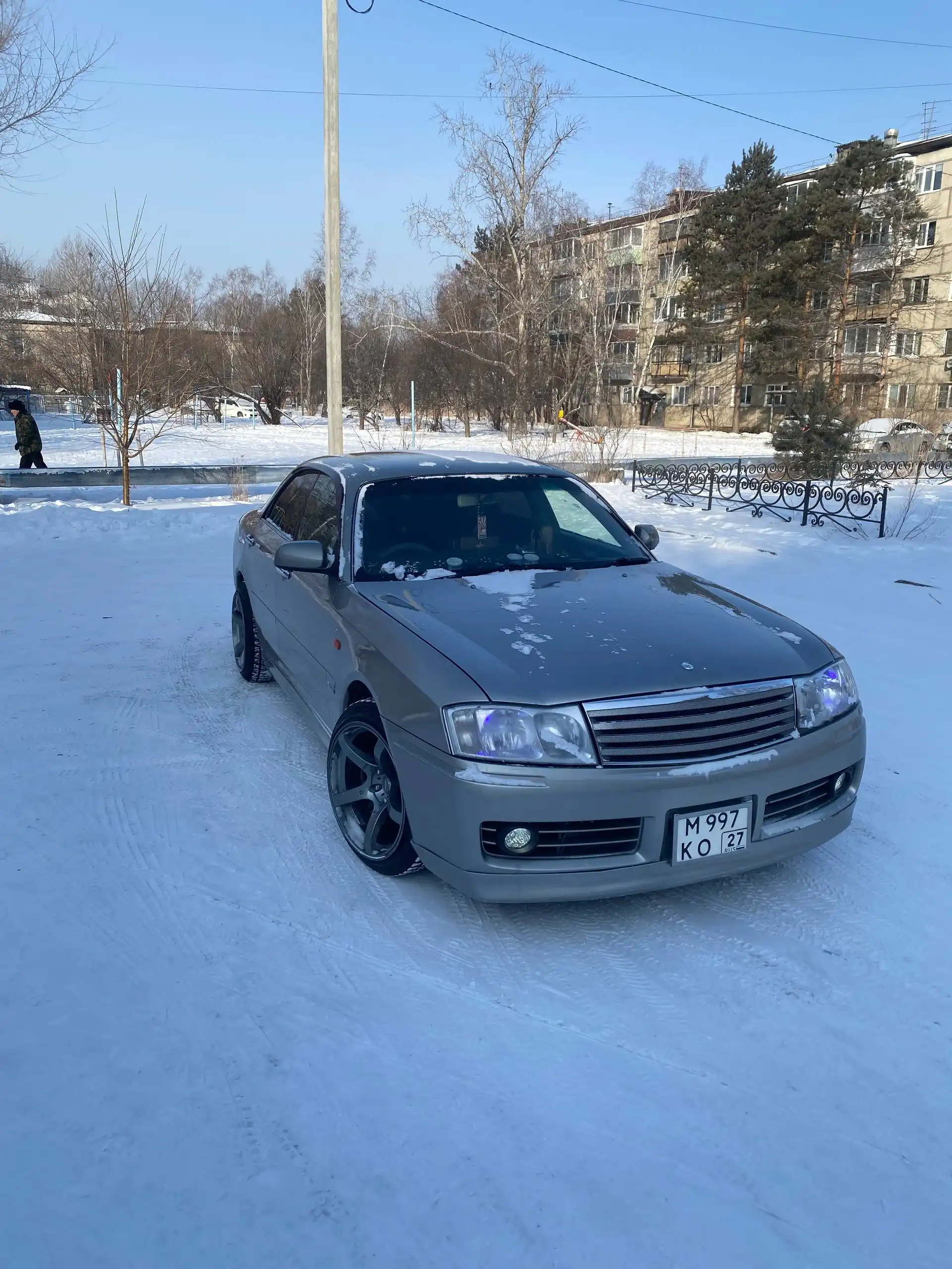 Глория 2000 года 2.5 л - обмен - Авто в Хабаровск