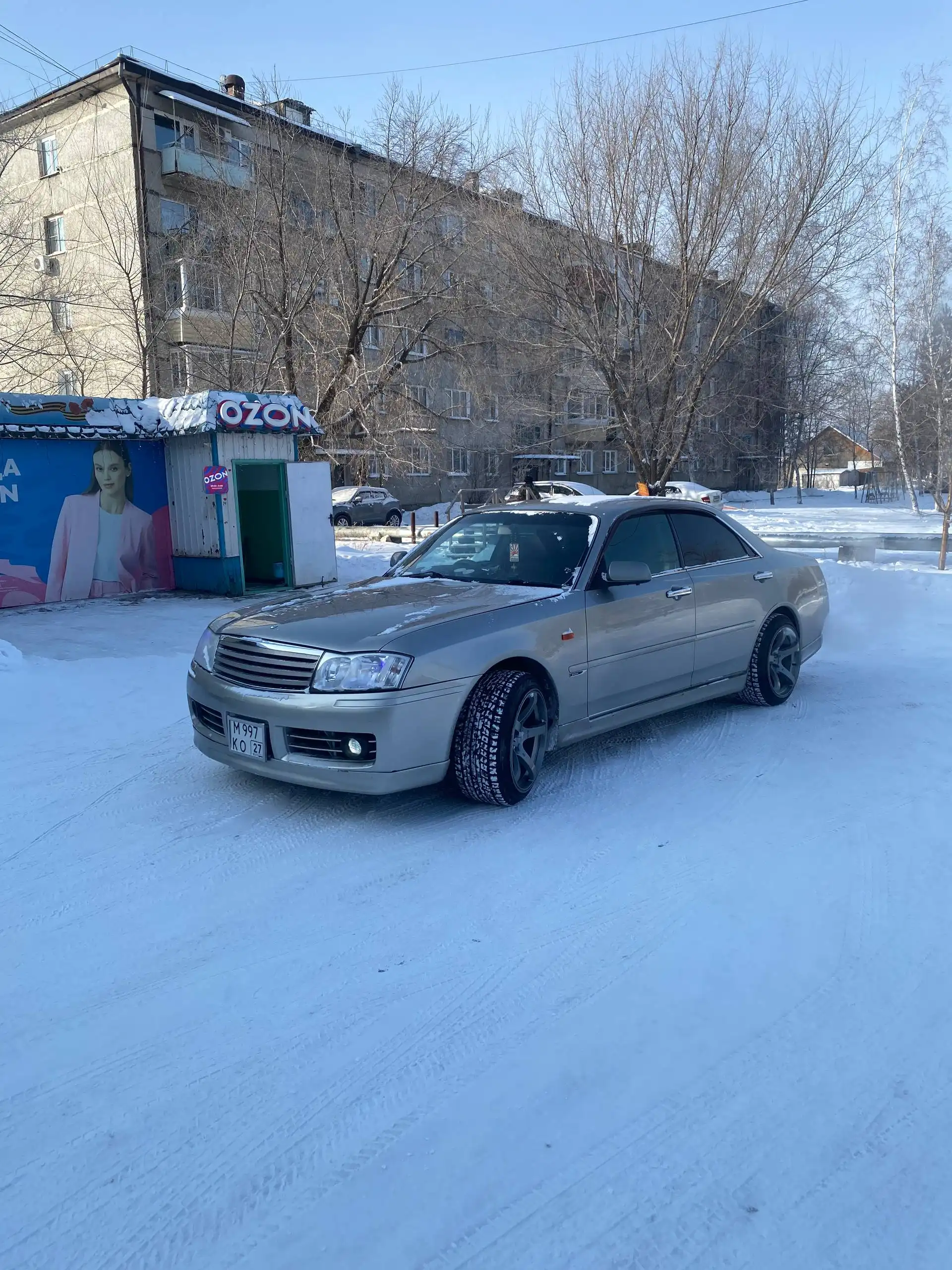 Глория 2000 года 2.5 л - обмен - Авто в Хабаровск