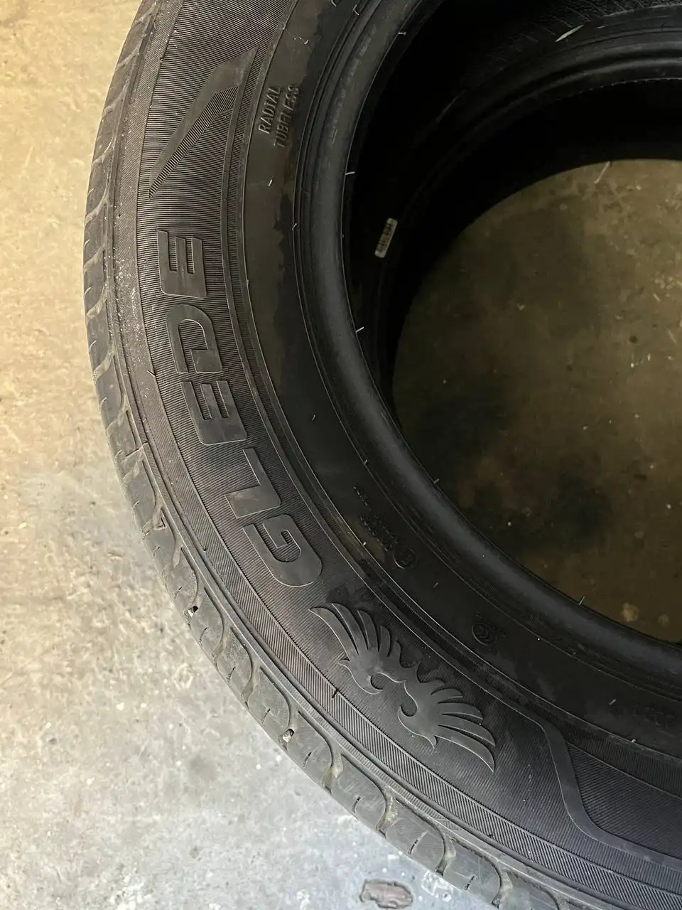 Продам летнюю резину 225/65/17 - Шины и диски (Авто) в Хабаровск