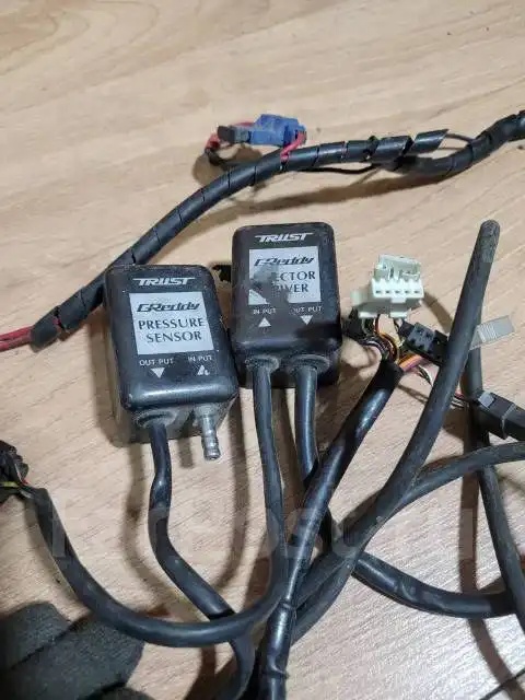 Продажа буст контроллера и управления форсунками Greddy Rebic III - Запчасти (Авто) в Хабаровск