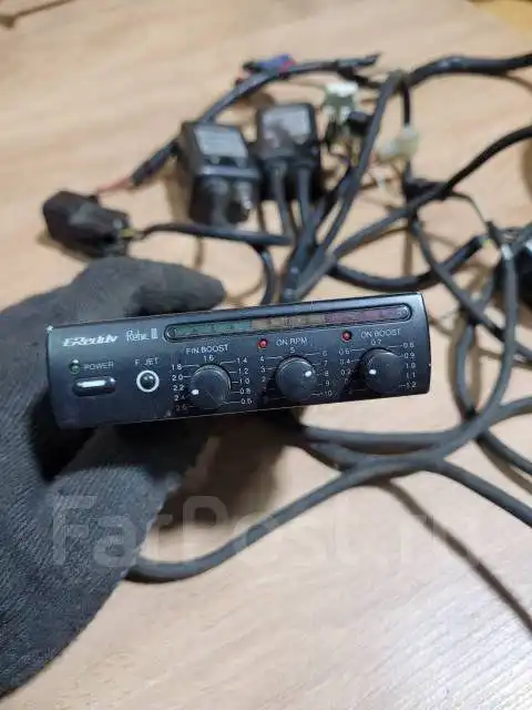 Продажа буст контроллера и управления форсунками Greddy Rebic III - Запчасти (Авто) в Хабаровск