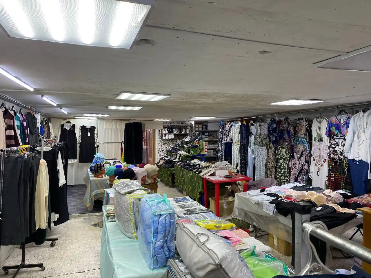 Сдам в аренду торговое помещение 85 м2 со складом 25 м2 в Москве