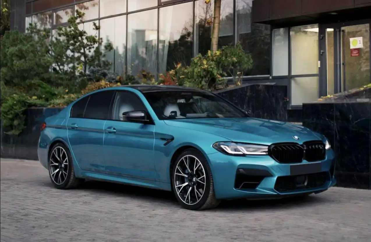 Прокат премиум-автомобилей в Москве