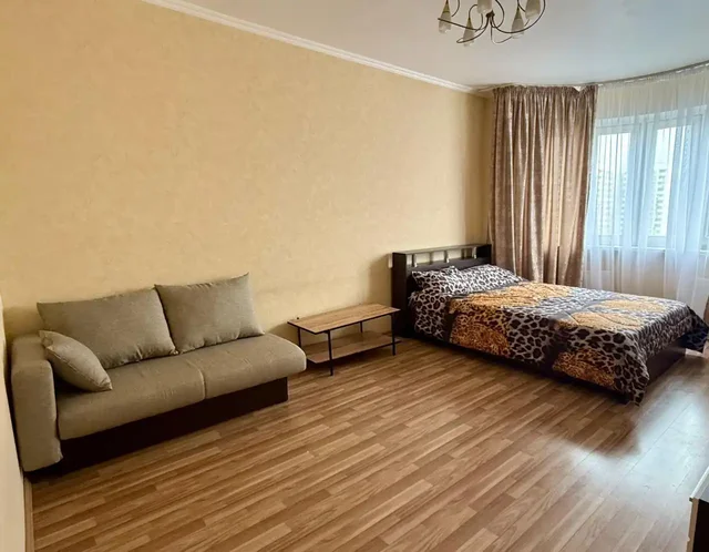 Сдам 1-комнатную квартиру на Герасима Курина 18 - Земля в Москва