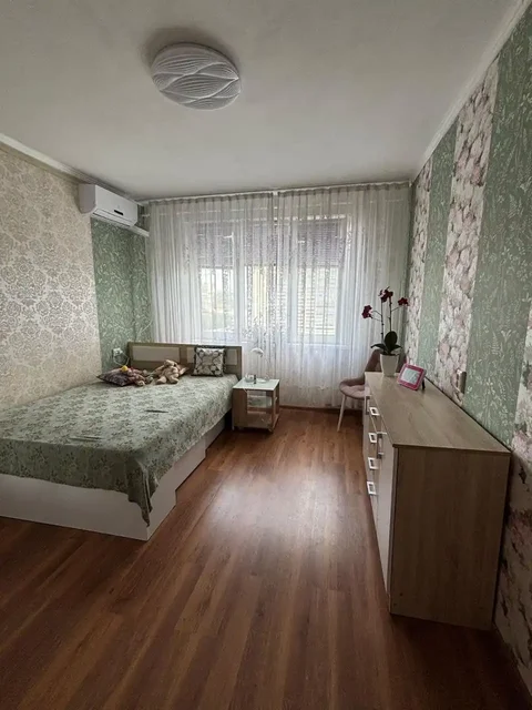 Сдам 1-комнатную квартиру 33м² у метро Чертановская - Земля в Москва