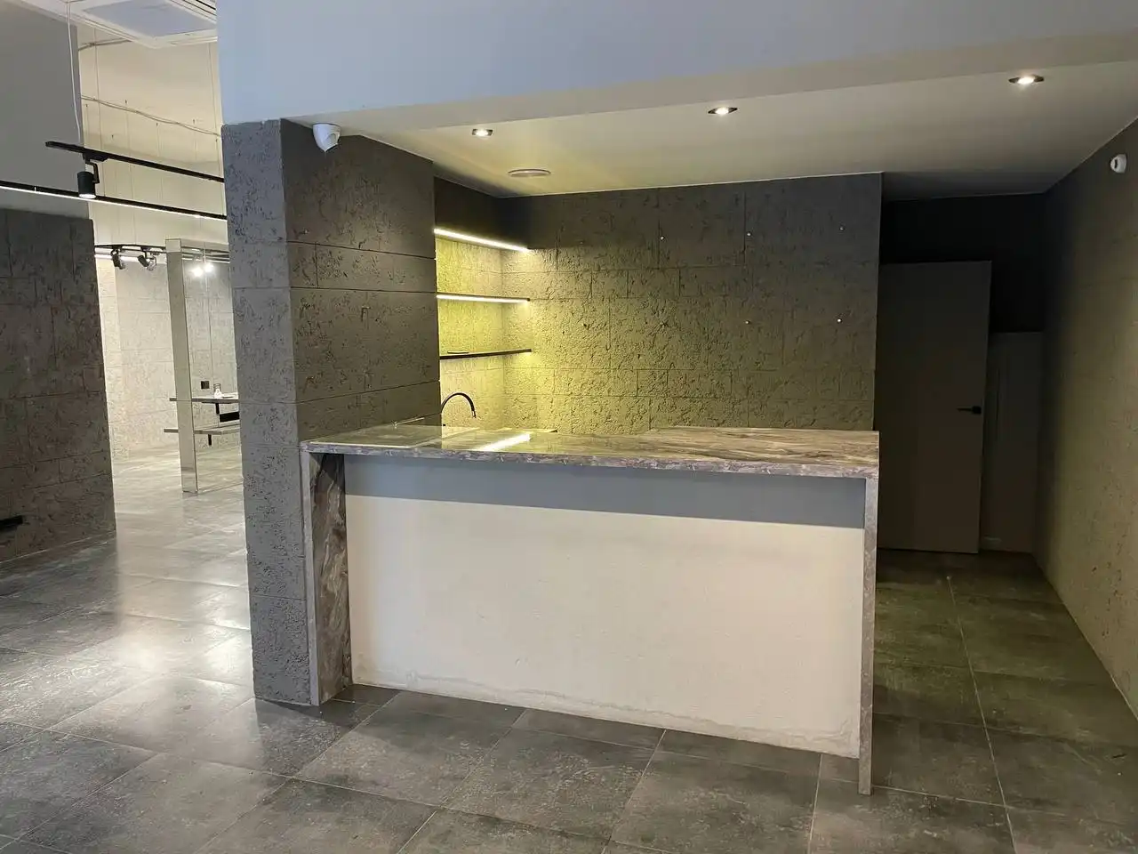 Аренда помещения под салон красоты в Москве - Аренда коммерческой недвижимости (Недвижимость) в Москва