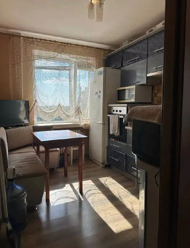 Продам двухкомнатную квартиру с евроремонтом в Мелитополе - Квартиры (Недвижимость) в Мелитополь