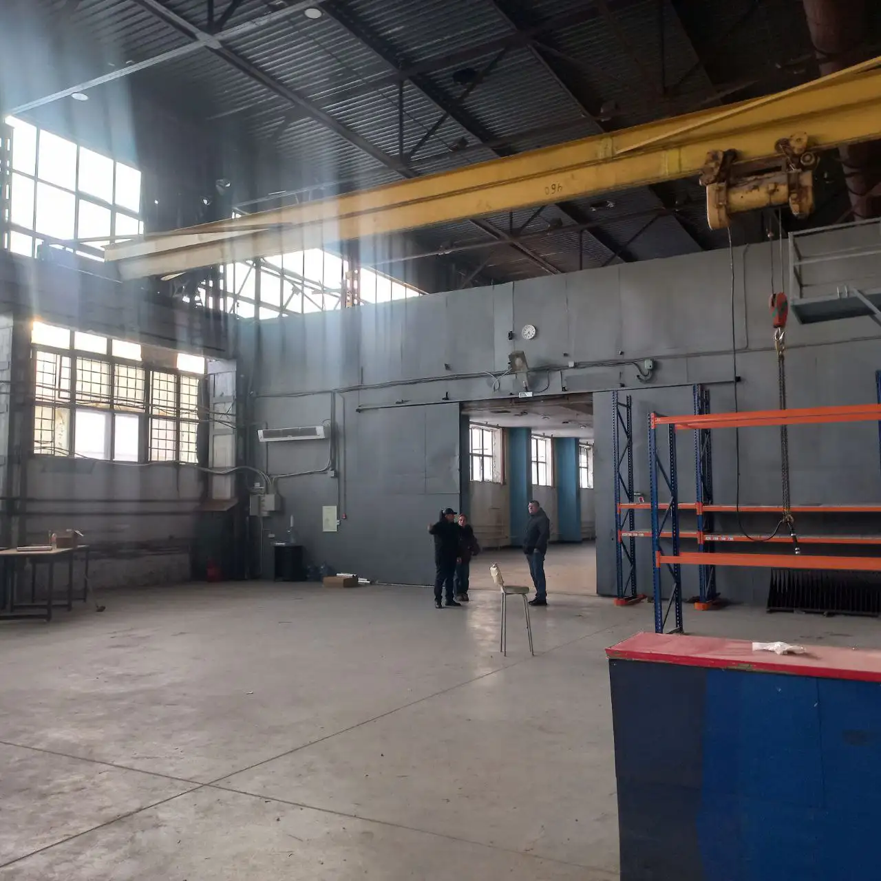 Производственно-складские помещения с кран-балкой в 4 км от МКАД - Производственно-складские помещения (Недвижимость) в Москва