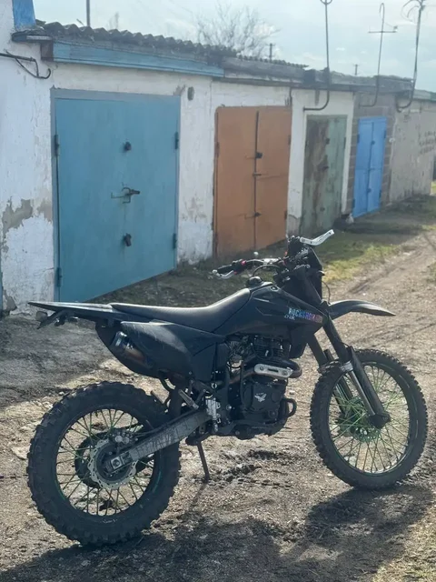 Продам эндуро мотоцикл 300 кубов - Авто в Донское