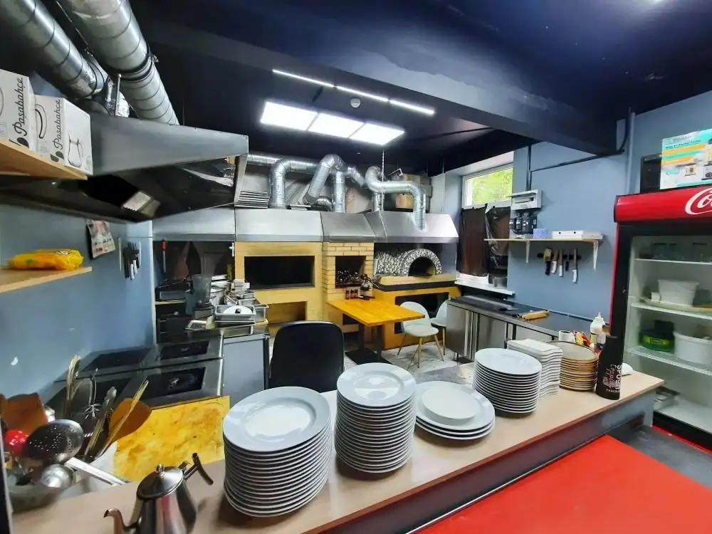 Продажа готового бизнеса - кафе в собственности - Общественное питание (Готовый бизнес и оборудование) в Москва