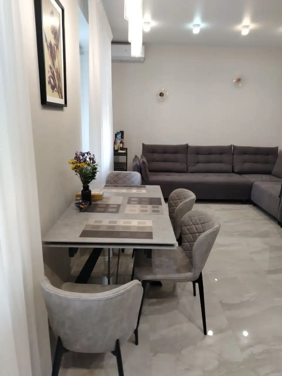 Продажа 2-комнатной квартиры в центре Луганска - Квартиры (Недвижимость) в Луганск