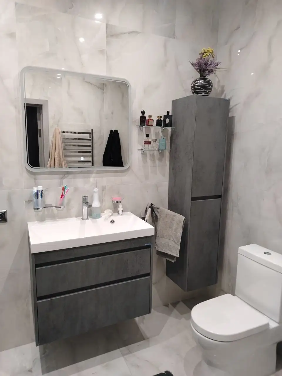 Продажа 2-комнатной квартиры в центре Луганска - Квартиры (Недвижимость) в Луганск