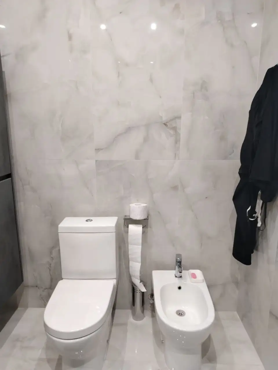 Продажа 2-комнатной квартиры в центре Луганска - Квартиры (Недвижимость) в Луганск