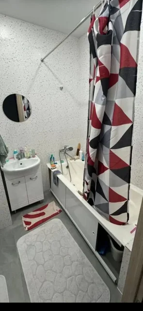 Сдается комната в трехкомнатной квартире на Планерной - Аренда жилья в Москва